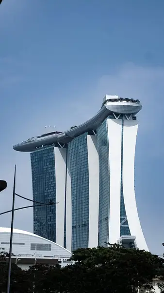 Marina Bay Sands above the treeline